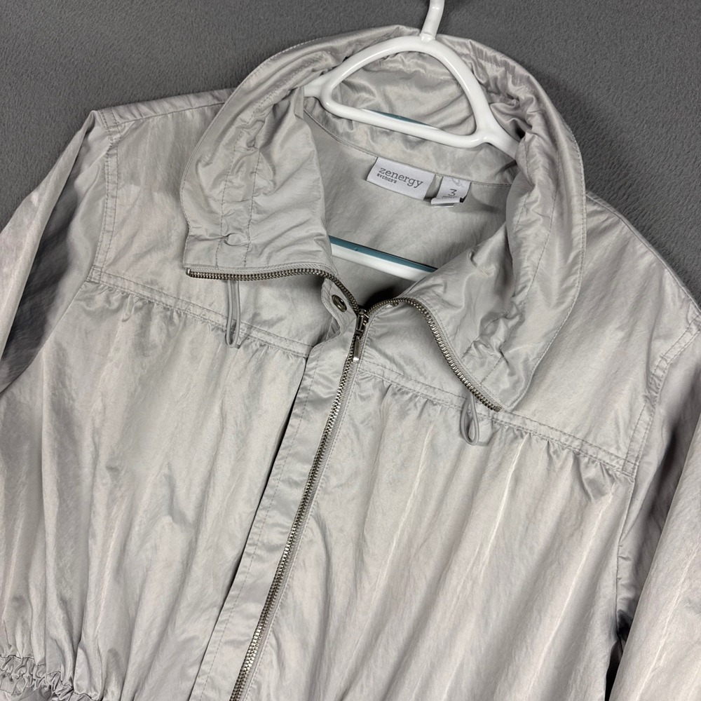 Zenergy by Chicos Jacket Womens 3 / 16 Silver Grey Athleisure Zip Up Drawstring
